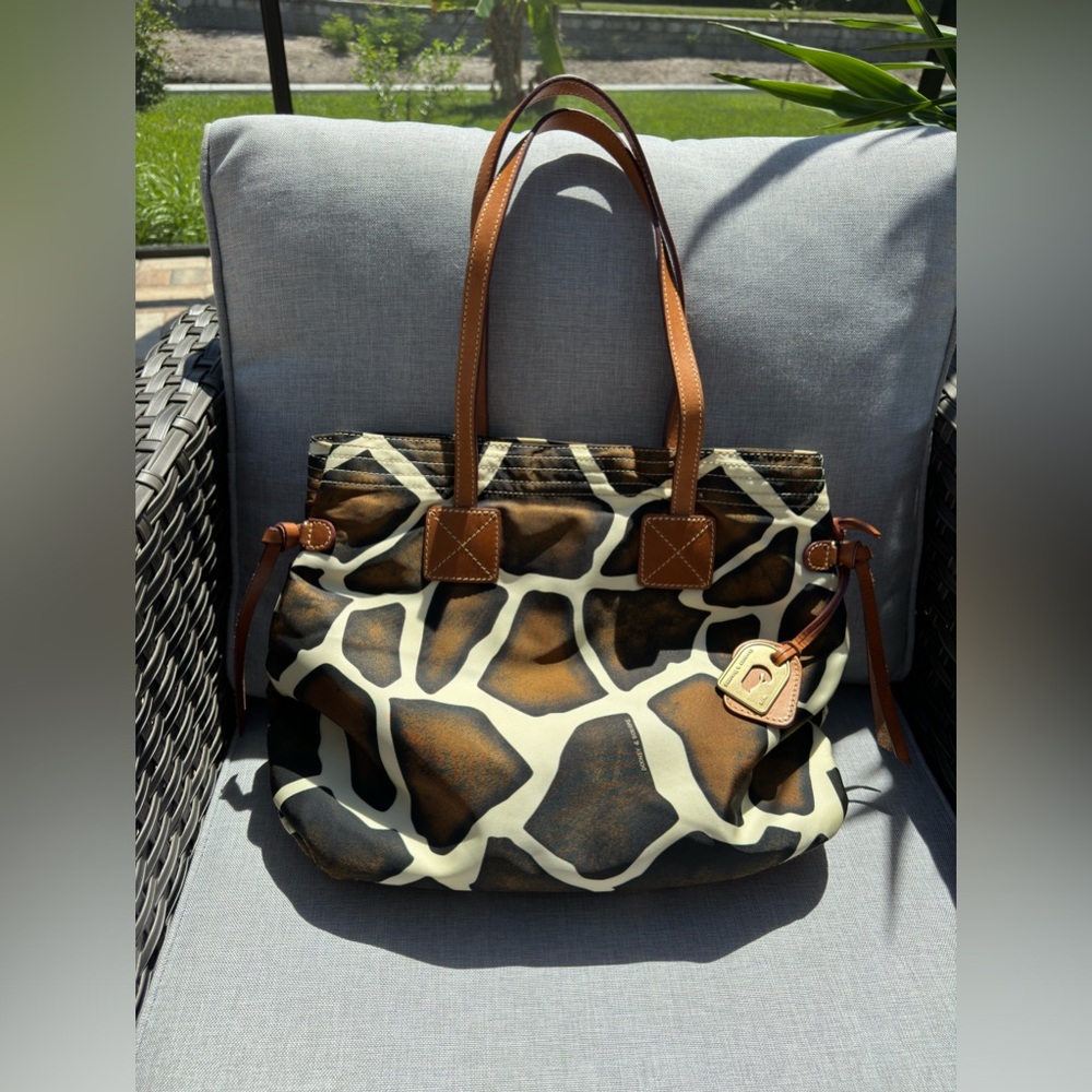 Beautiful Giraffe Dooney & Bourke
